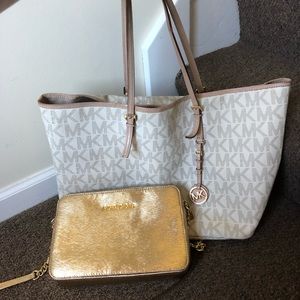 RESERVED FOR DES_T Michael Kors Bag bundle